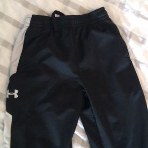 Under Armour boys sport pants